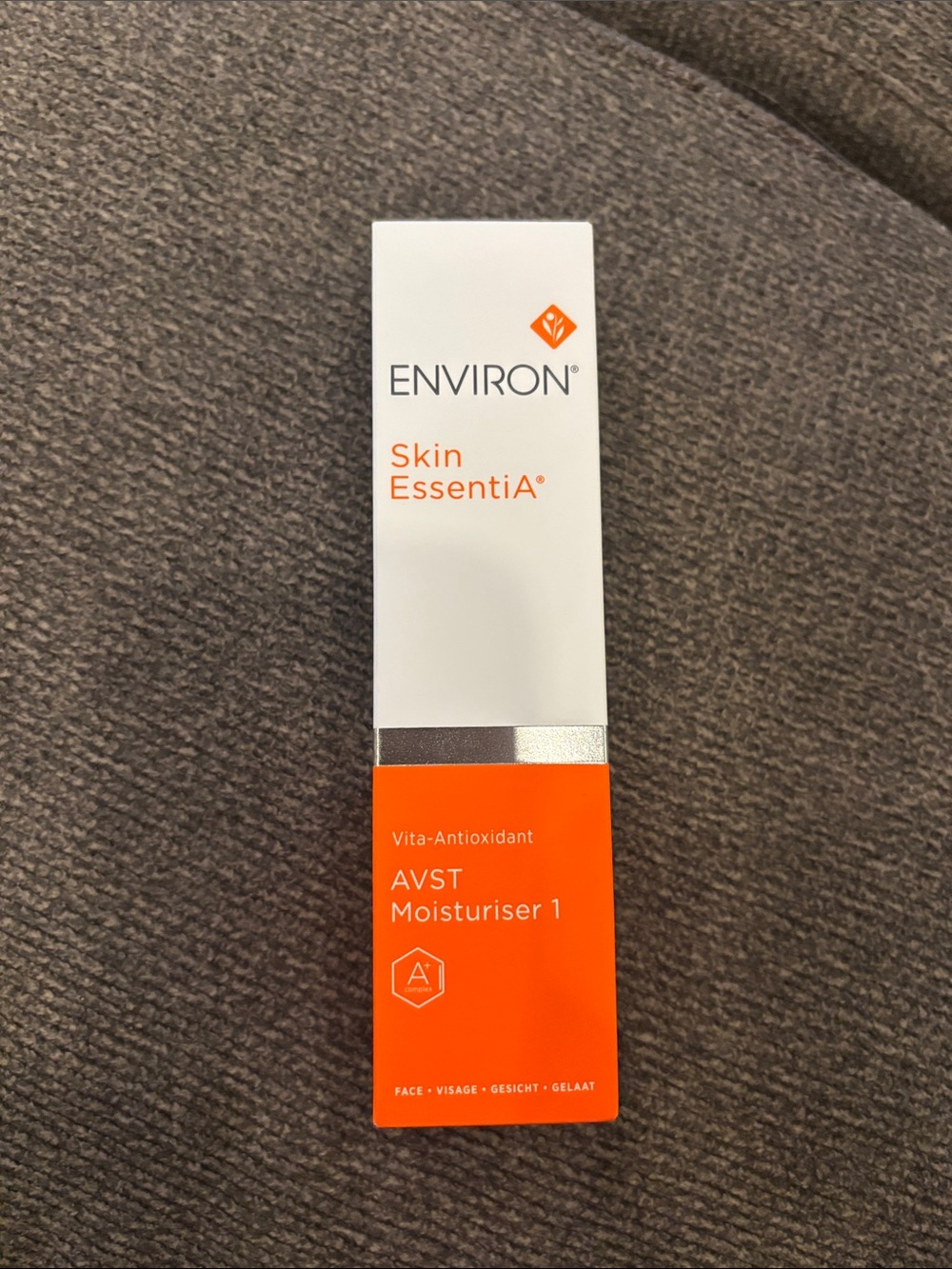 Skin EssentiA AVST Moisturiser 1 — Orange